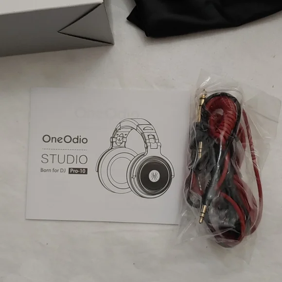 OneOdio Pro-10 Headphones, New - Picture 3 of 4